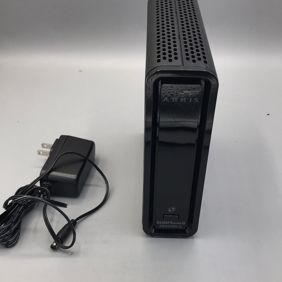 ARRIS Surfboard SBG6580-2 300 Mbps 4 Port Cable Modem and Wi-Fi Router - Picture 1 of 7